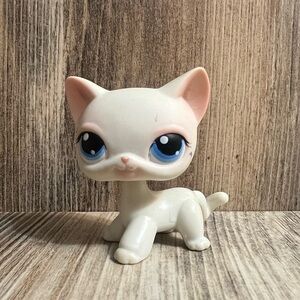 2004 Littlest Pet Shop Shorthair Cat #64 Rare Authentic